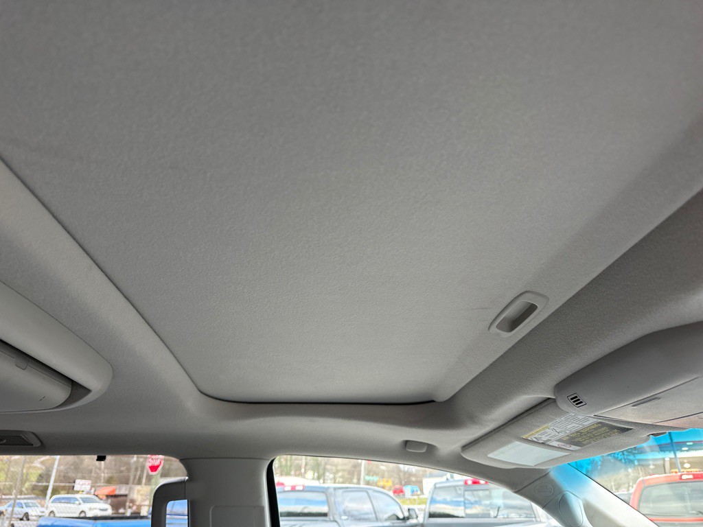 2011 Toyota Sequoia Image 11