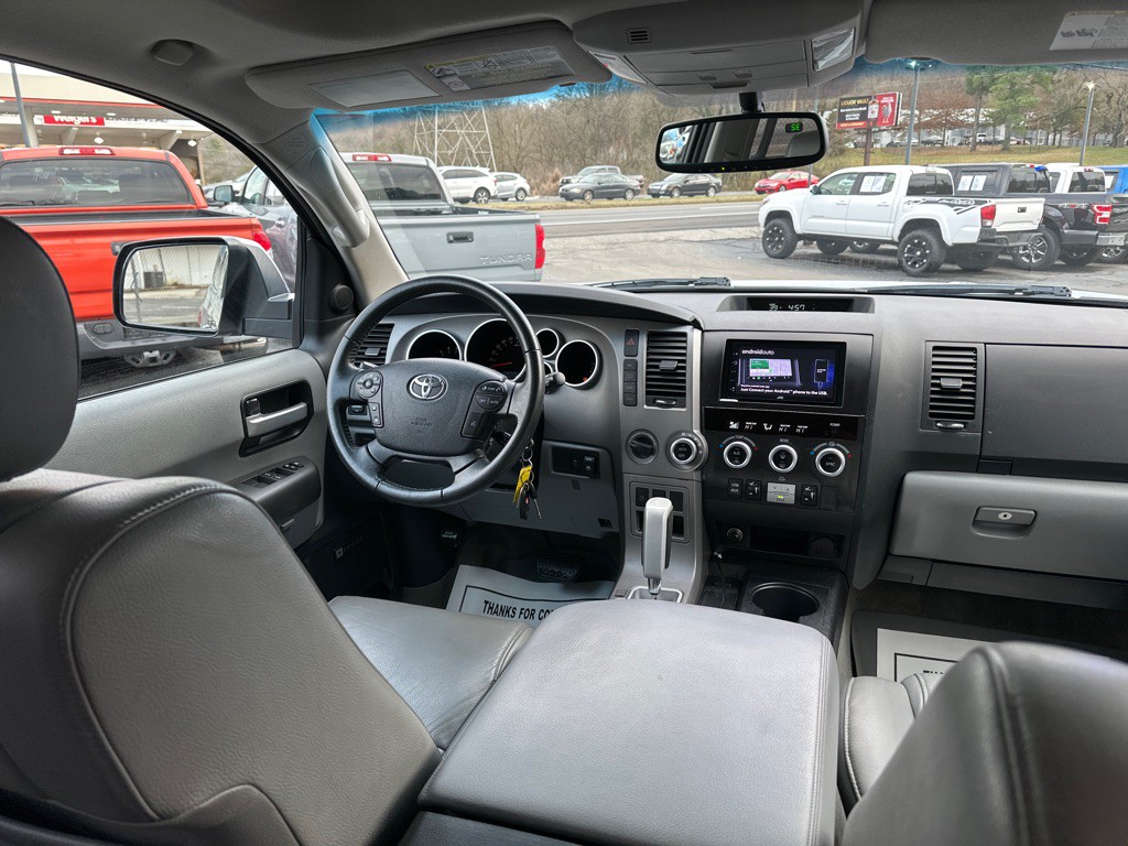 2011 Toyota Sequoia Image 16