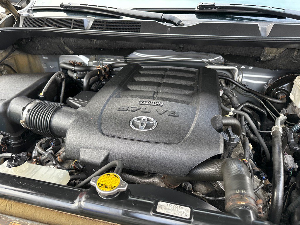 2011 Toyota Sequoia Image 23
