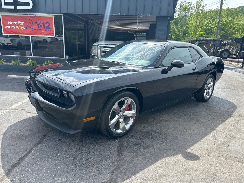 2013 Dodge Challenger Image 1