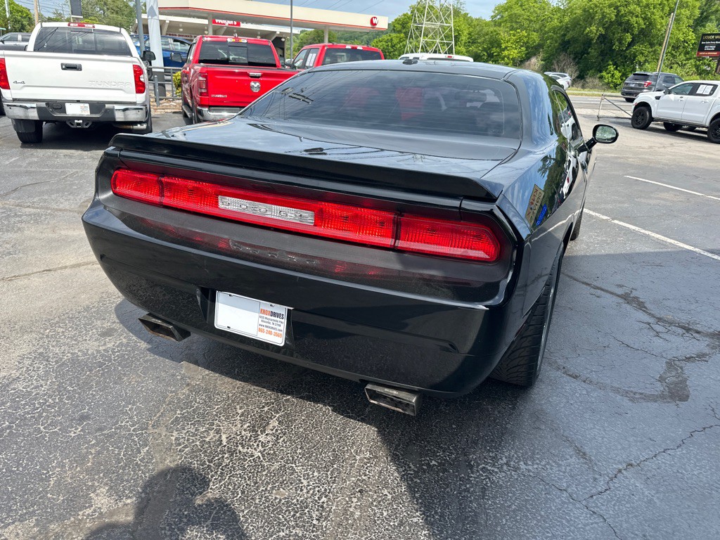 2013 Dodge Challenger Image 3