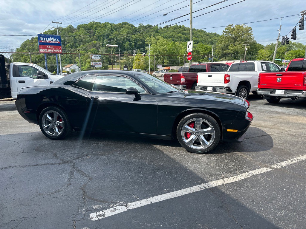 2013 Dodge Challenger Image 4