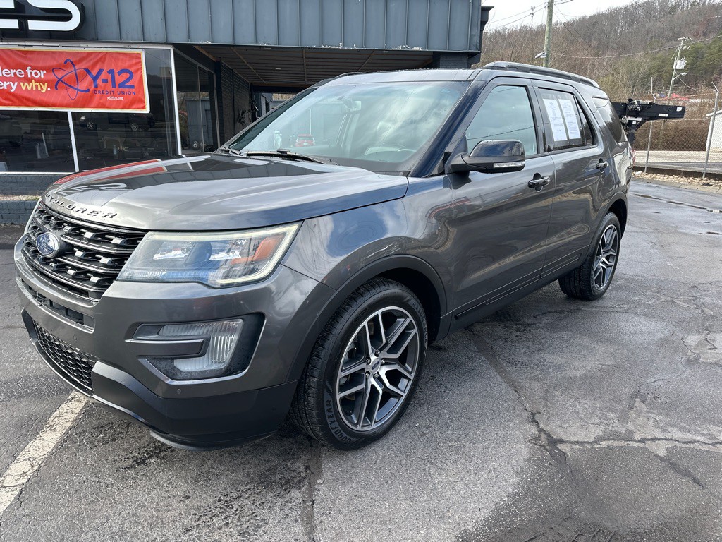 2016 Ford Explorer Image 1