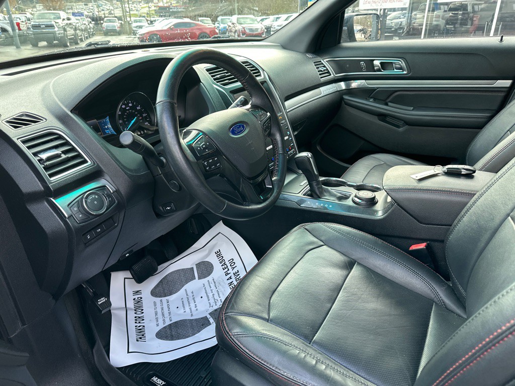 2016 Ford Explorer Image 15