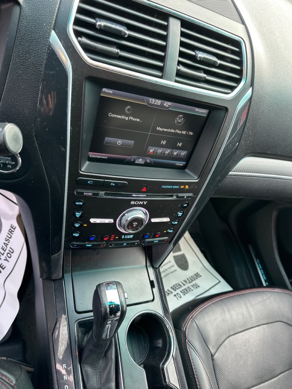 2016 Ford Explorer Image 17