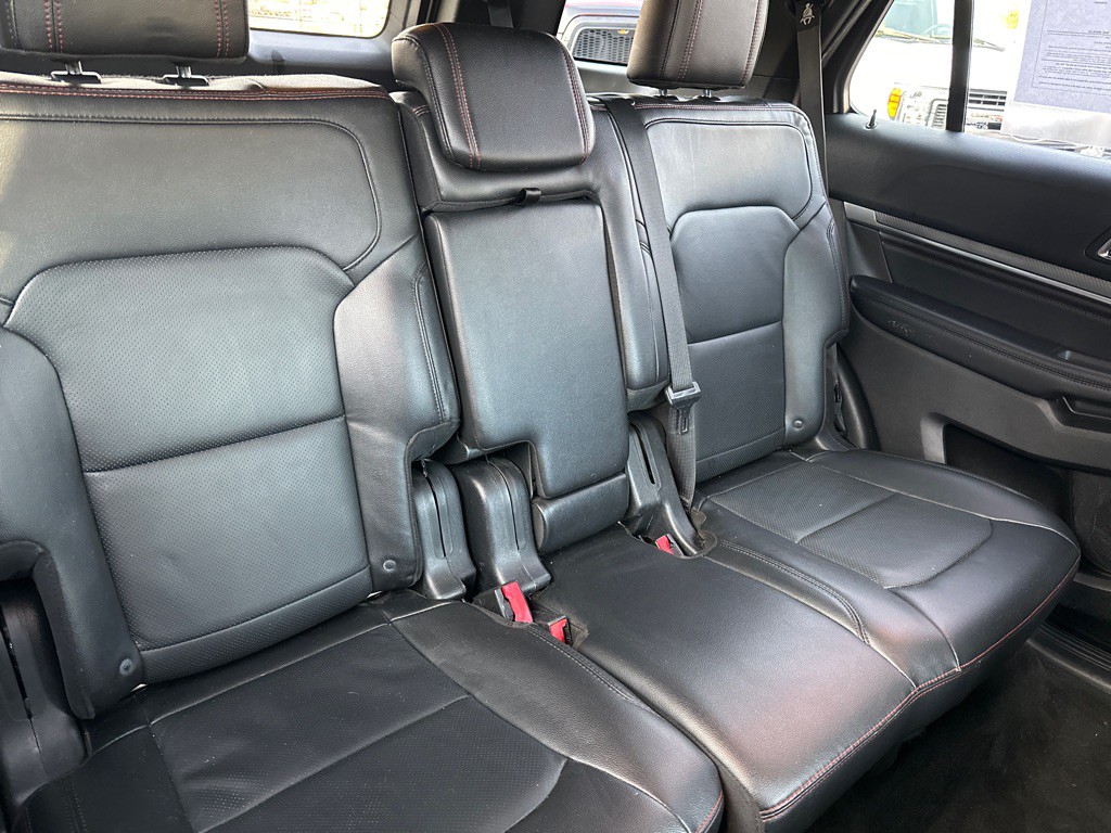 2016 Ford Explorer Image 10
