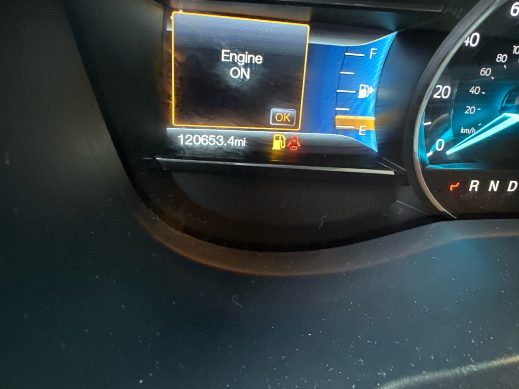 2016 Ford Explorer Image 15