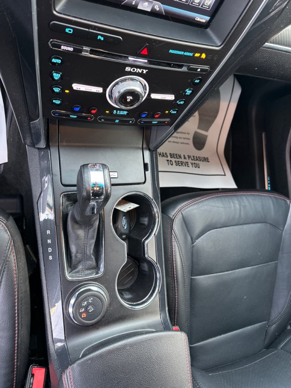 2016 Ford Explorer Image 17