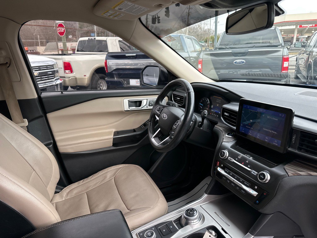 2020 Ford Explorer Image 8