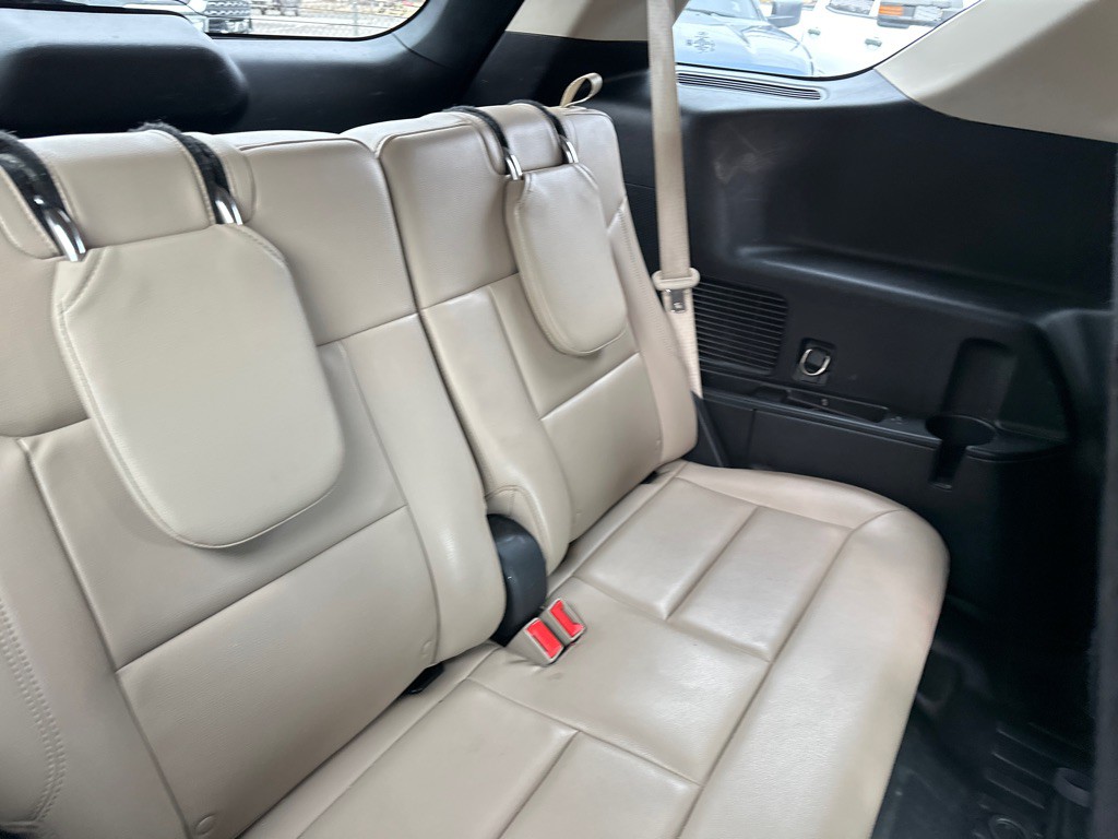 2020 Ford Explorer Image 12