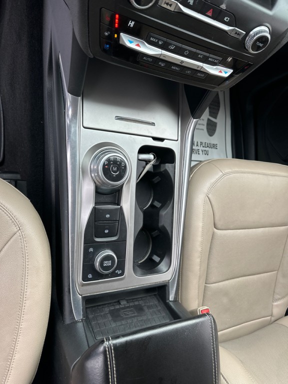 2020 Ford Explorer Image 18