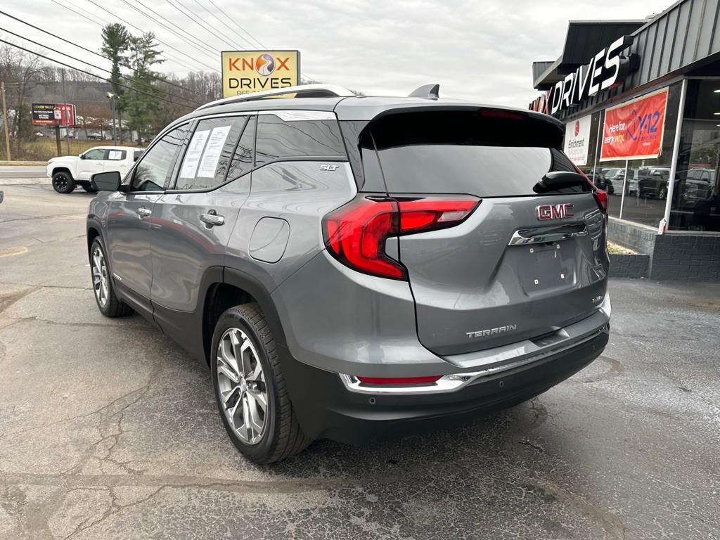 2020 GMC Terrain Image 2