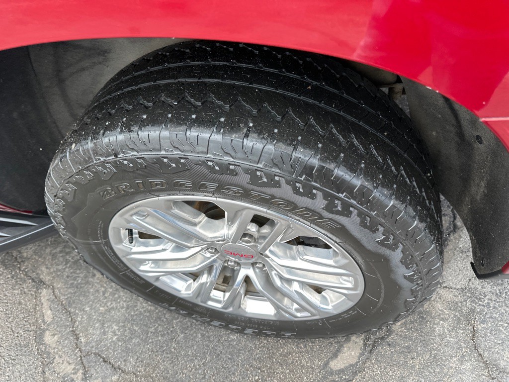 2021 GMC Yukon Image 12