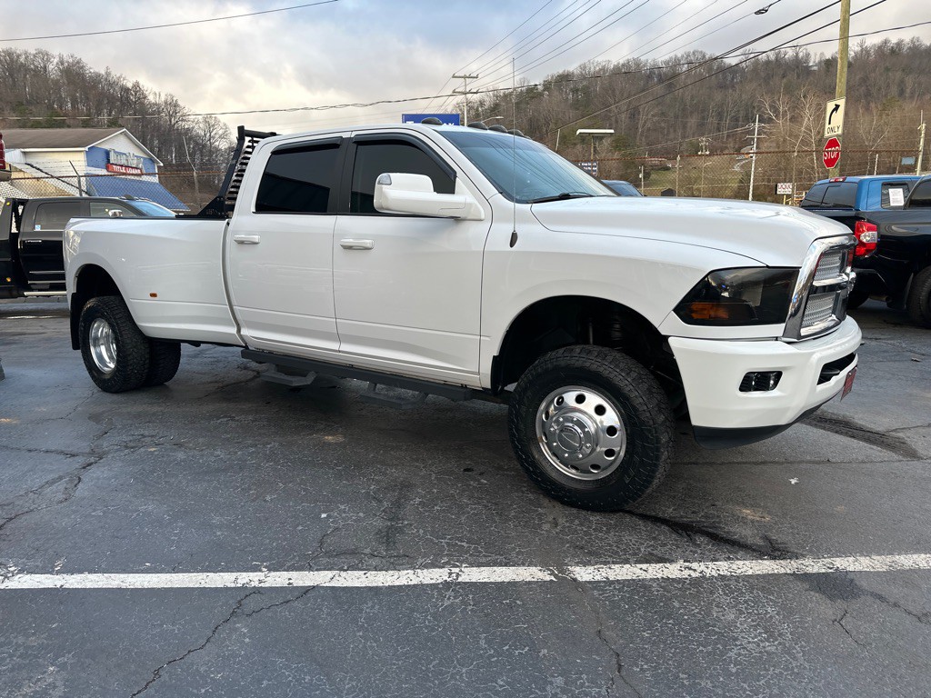 2015 RAM 3500 Image 4