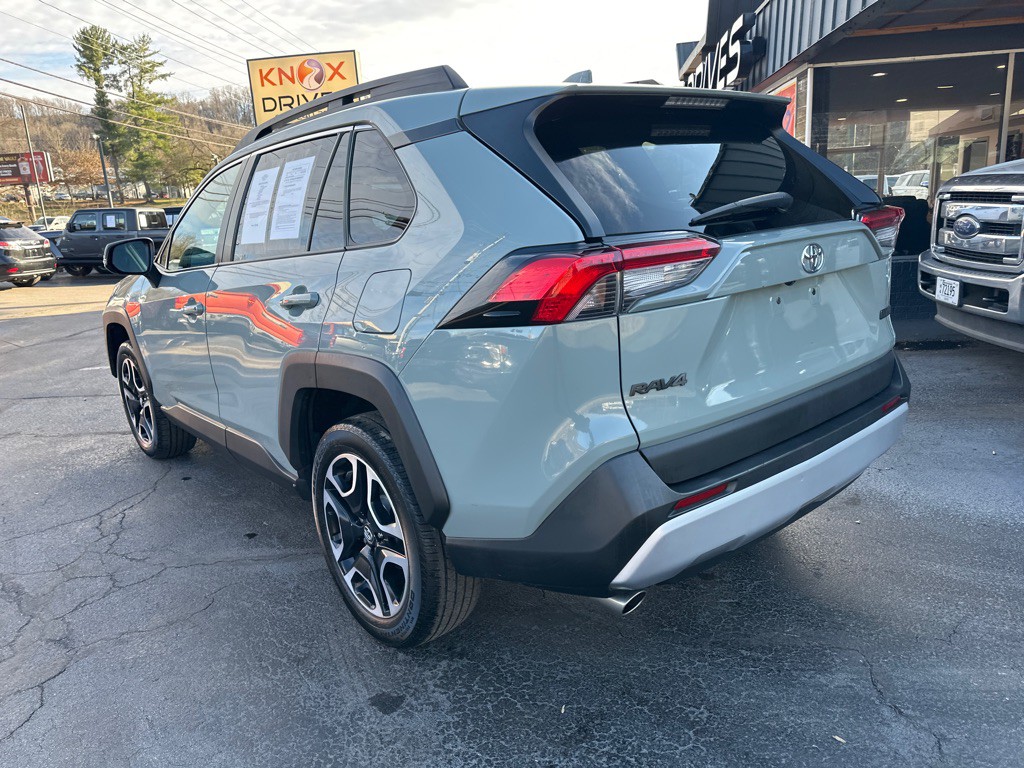 2020 Toyota Rav4 Image 2