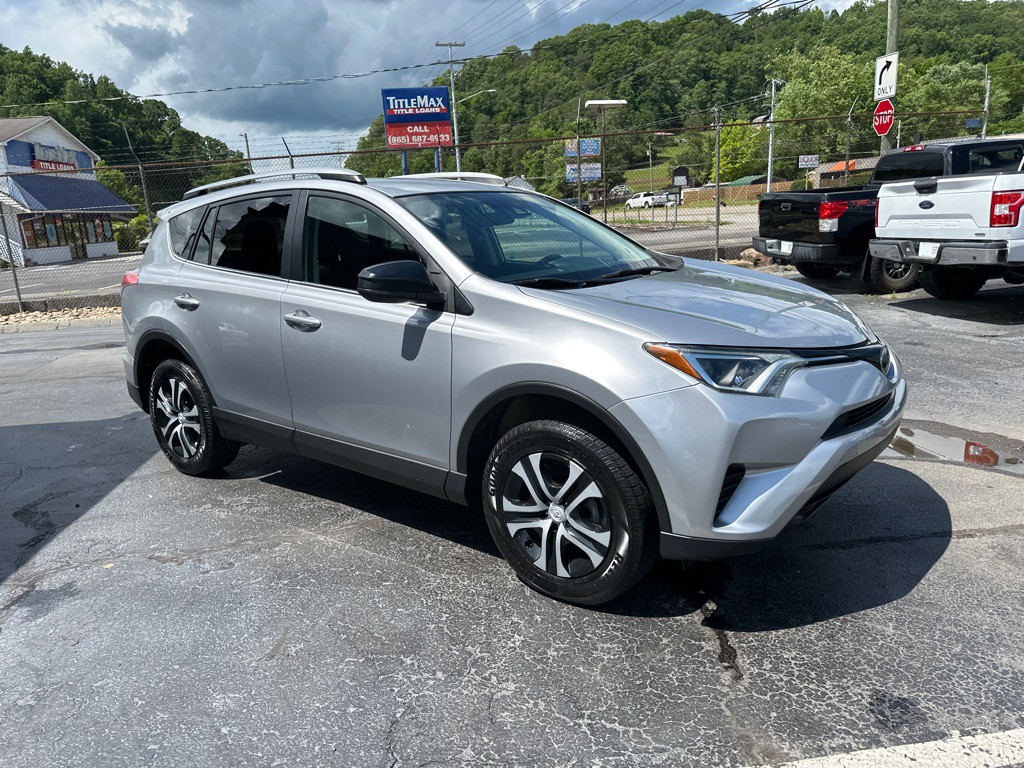 2017 Toyota Rav4 Image 4