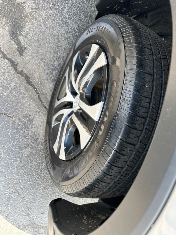 2017 Toyota Rav4 Image 13