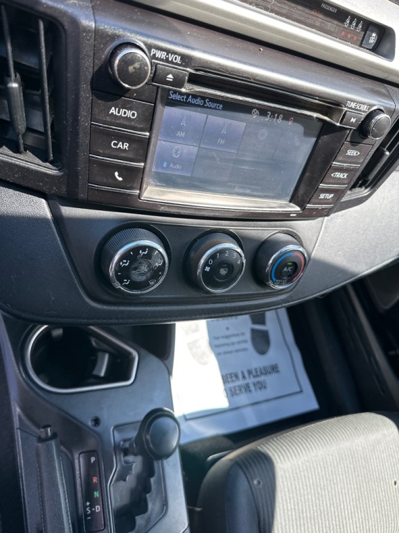 2017 Toyota Rav4 Image 17