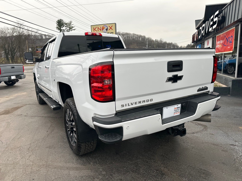 2016 Chevrolet Silverado 1500 Image 2