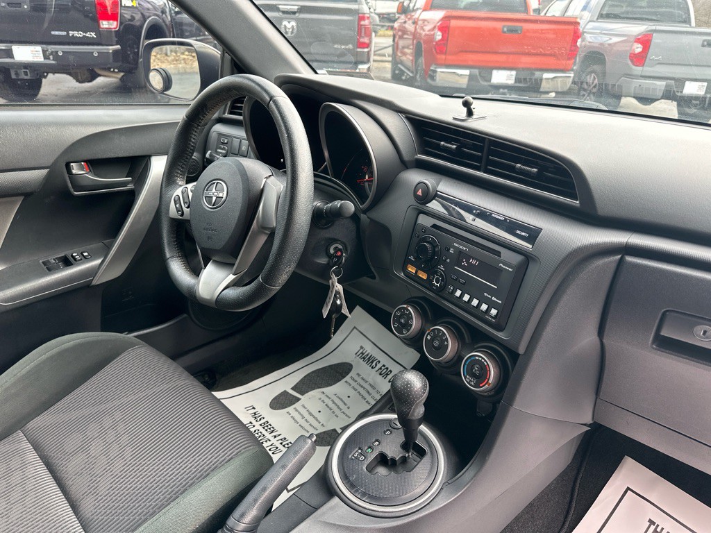 2012 Scion tC Image 9