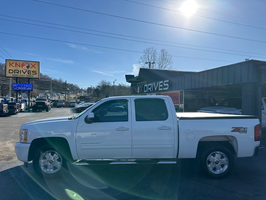 2011 Chevrolet Silverado 1500 Image 2