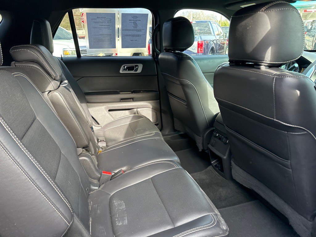 2015 Ford Explorer Image 9