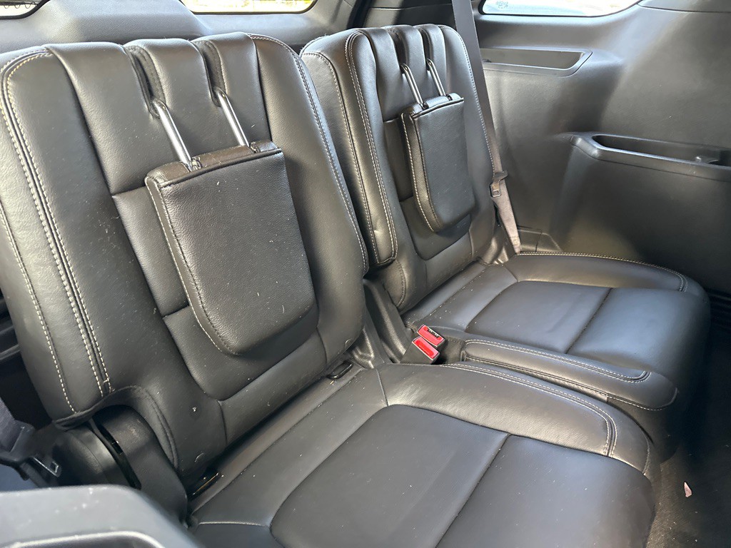 2015 Ford Explorer Image 10