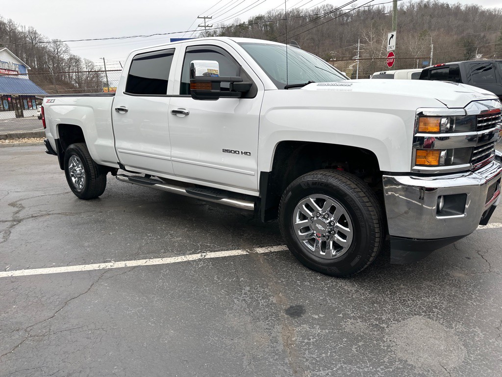2019 Chevrolet Silverado 1500 Image 4
