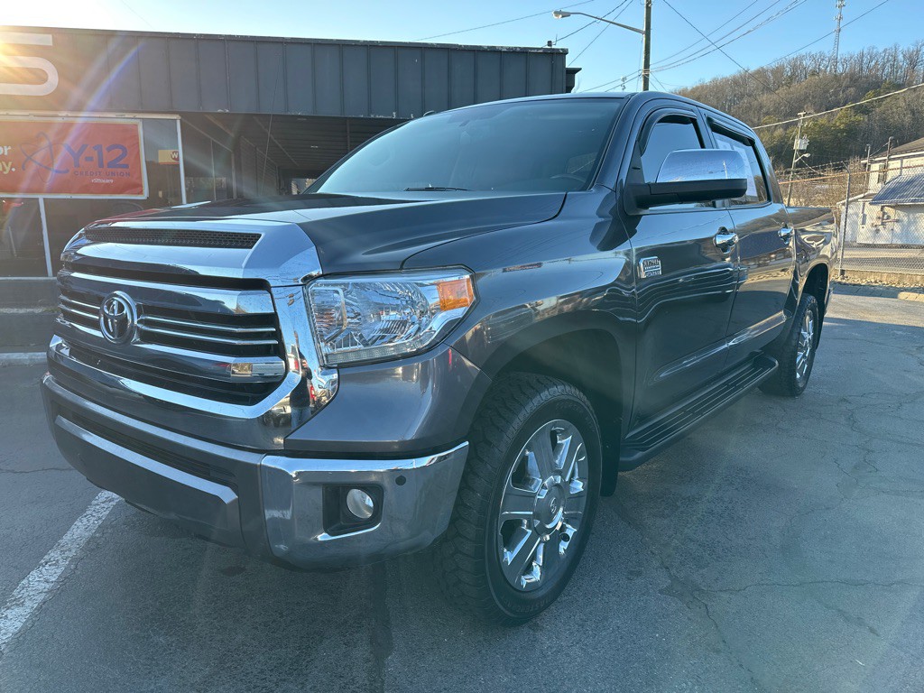 2016 Toyota Tundra Image 1