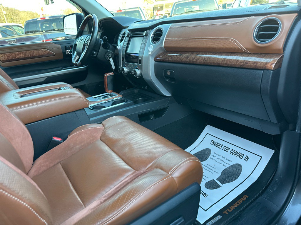 2016 Toyota Tundra Image 8