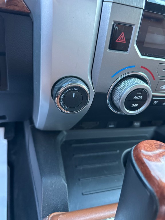 2016 Toyota Tundra Image 17