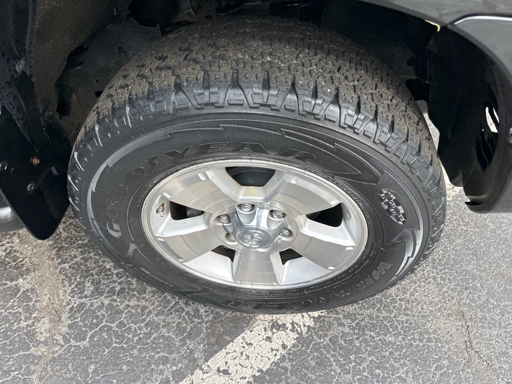 2006 Toyota 4Runner Image 6