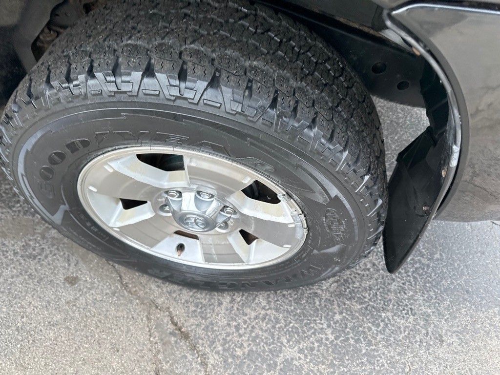 2006 Toyota 4Runner Image 12