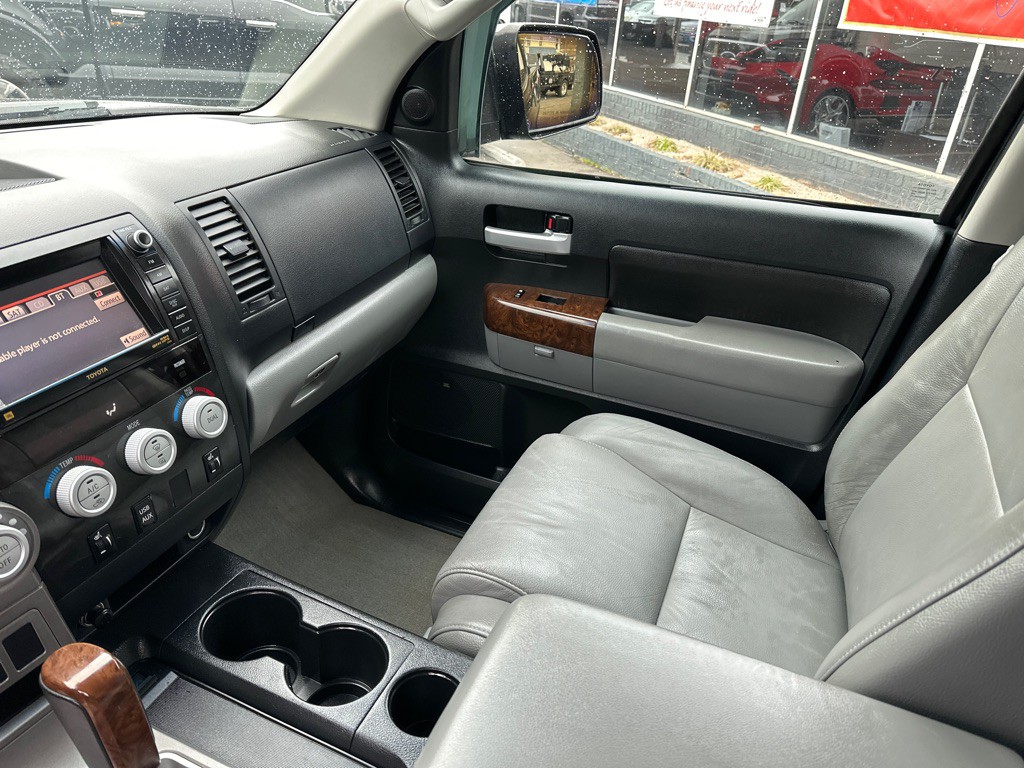 2010 Toyota Tundra Image 9