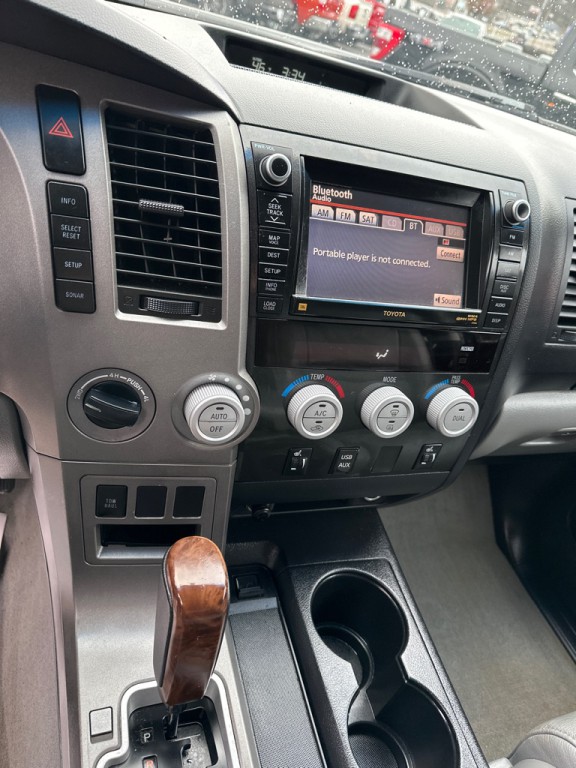 2010 Toyota Tundra Image 13