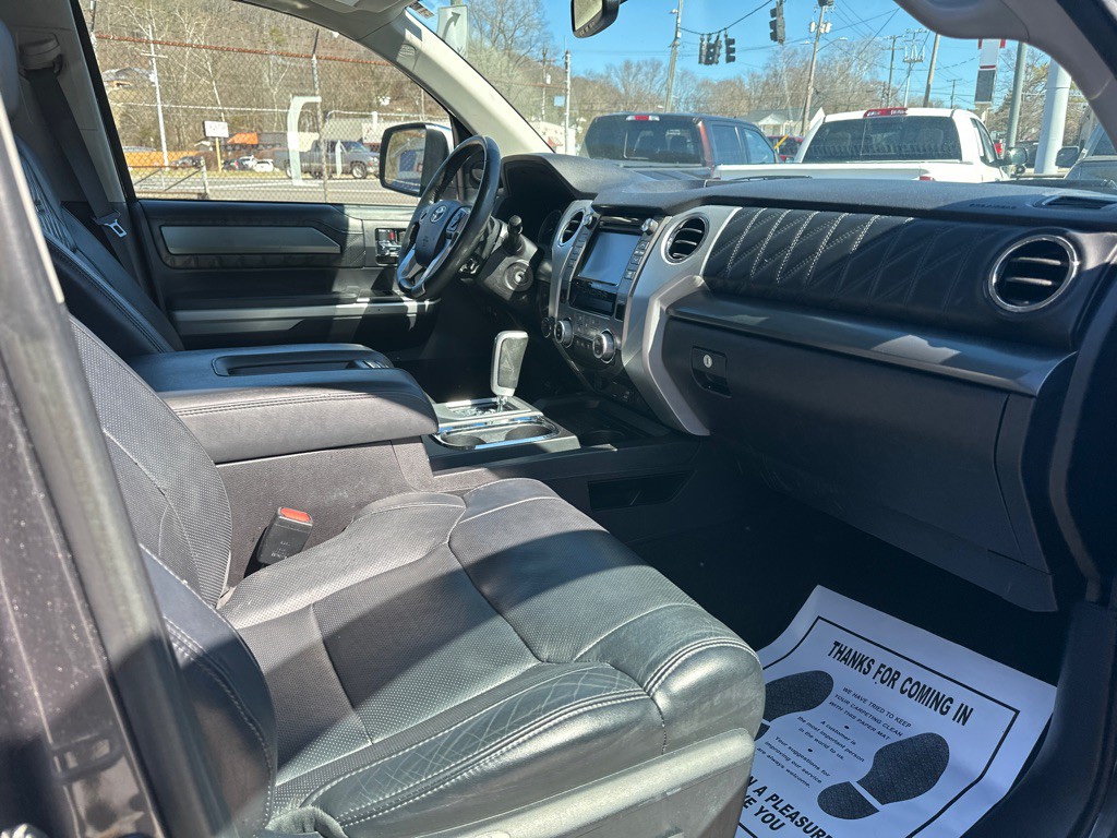 2016 Toyota Tundra Image 8