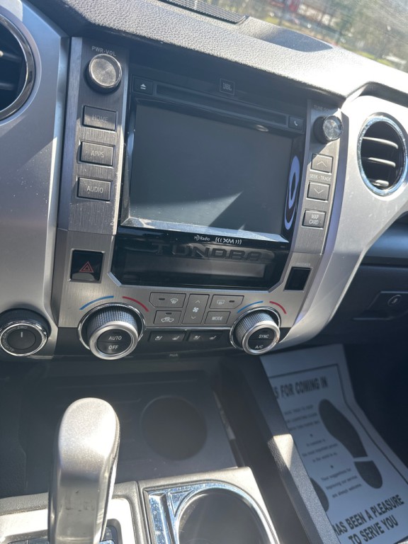 2016 Toyota Tundra Image 18