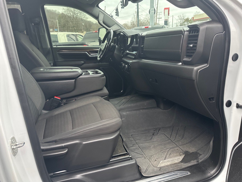 2024 Chevrolet Silverado 1500 Image 8