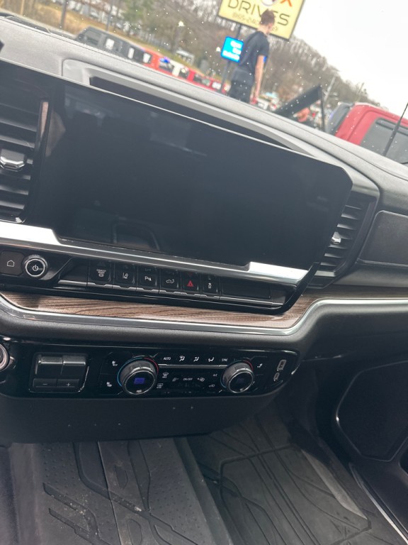 2024 Chevrolet Silverado 1500 Image 15