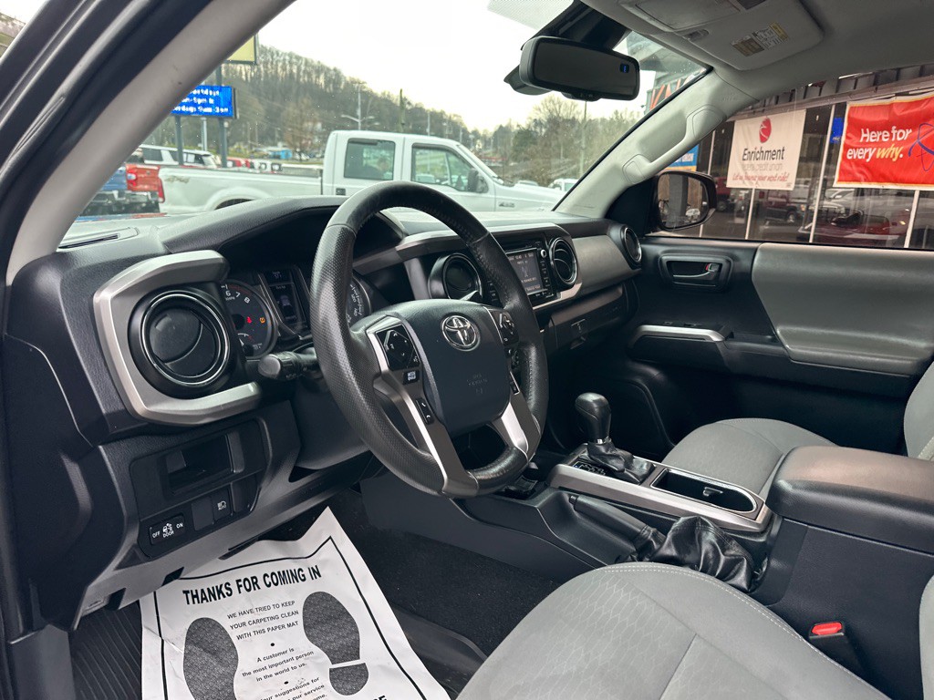 2019 Toyota Tacoma Image 13