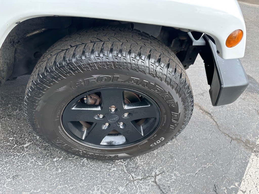 2012 Jeep Wrangler Unlimited Image 6