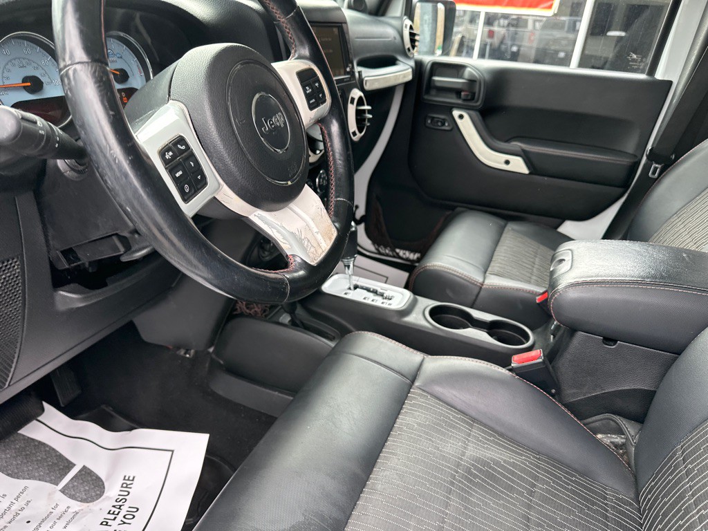 2012 Jeep Wrangler Unlimited Image 14