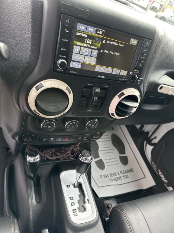 2012 Jeep Wrangler Unlimited Image 16