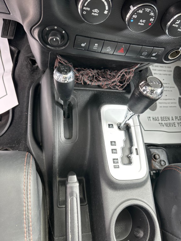 2012 Jeep Wrangler Unlimited Image 17