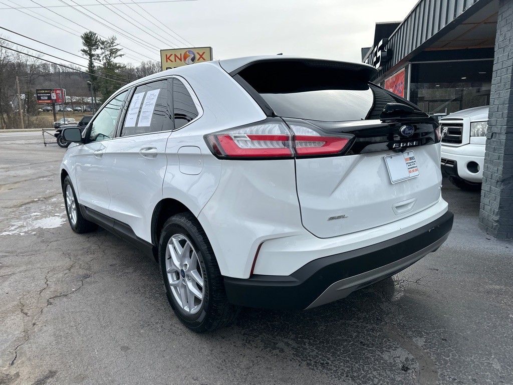 2022 Ford Edge Image 2