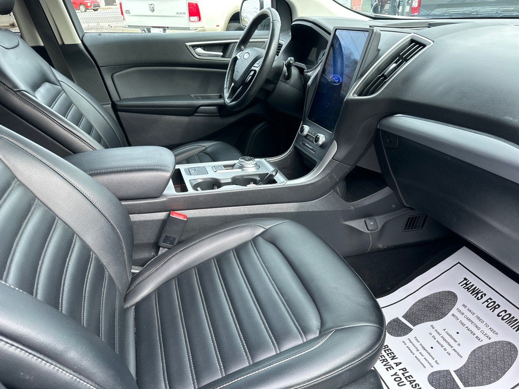 2022 Ford Edge Image 7