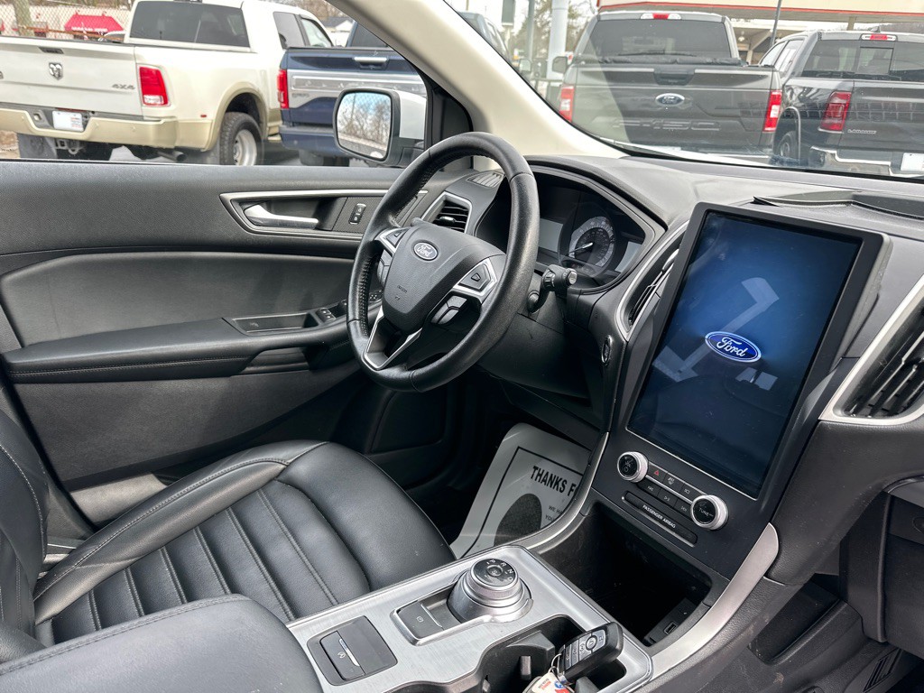 2022 Ford Edge Image 8