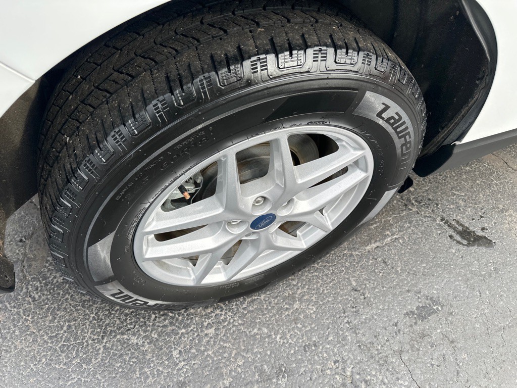 2022 Ford Edge Image 12