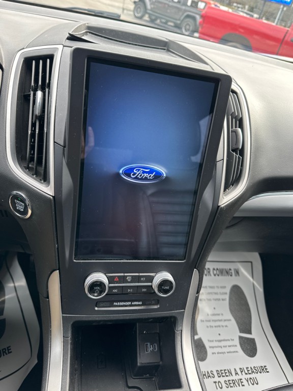 2022 Ford Edge Image 17