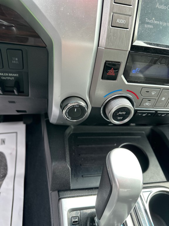 2016 Toyota Tundra Image 17